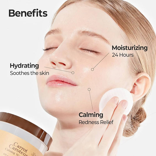 Skinfood Carrot Carotene Calming Water Pad 60St./250g – Frau mit geschlossenen Augen, ruhige Pflegeszene