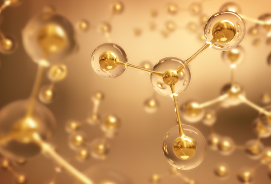 Wirkstoffe für Einsteiger: Leitfaden zu Vitamin C, Retinoiden, AHA/BHA und Niacinamid