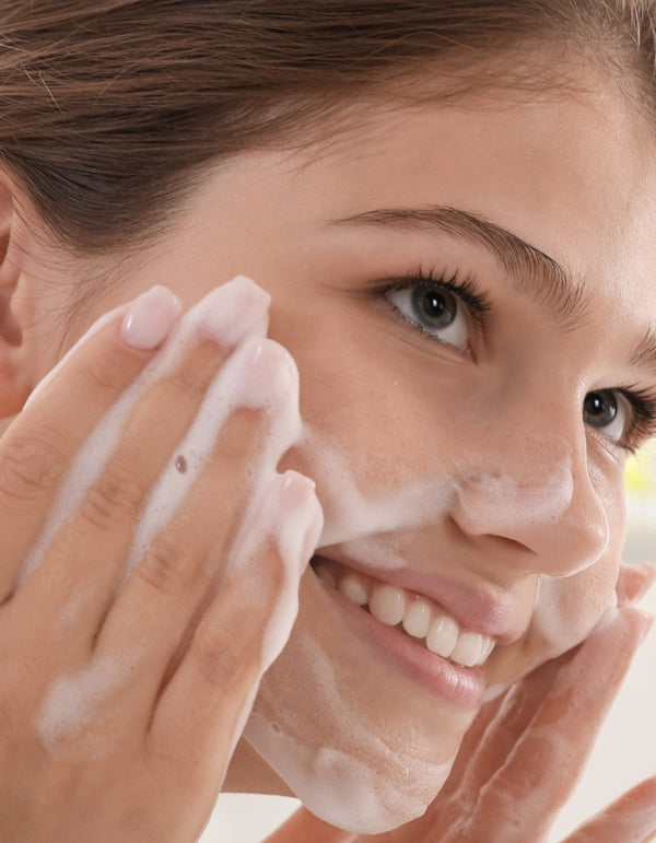 EMANI Soft Cloud Cleanser - 150ml