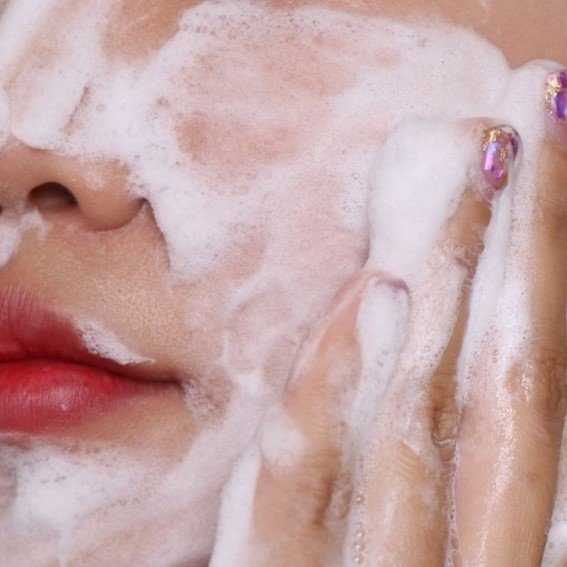 Weißer Ton Whip-Gesichtsreiniger | Wonder Skin
