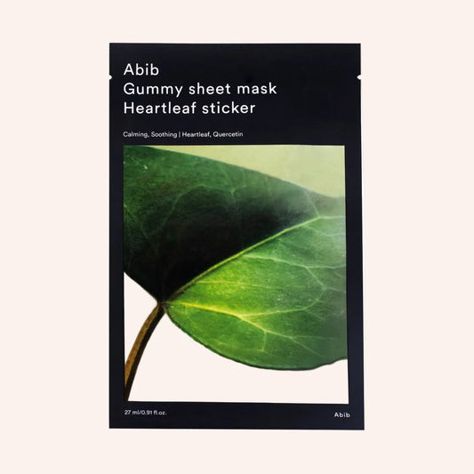 Abib Gummy Sheet Mask Heartleaf Sticker 27ml – weiße Maskenpackung mit großem grünem Blattmotiv