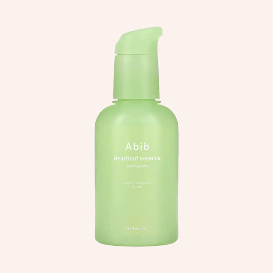 Abib Heartleaf Essence Calming Pump 50ml – hellgrün getönte Pumpflasche mit weißem Etikett