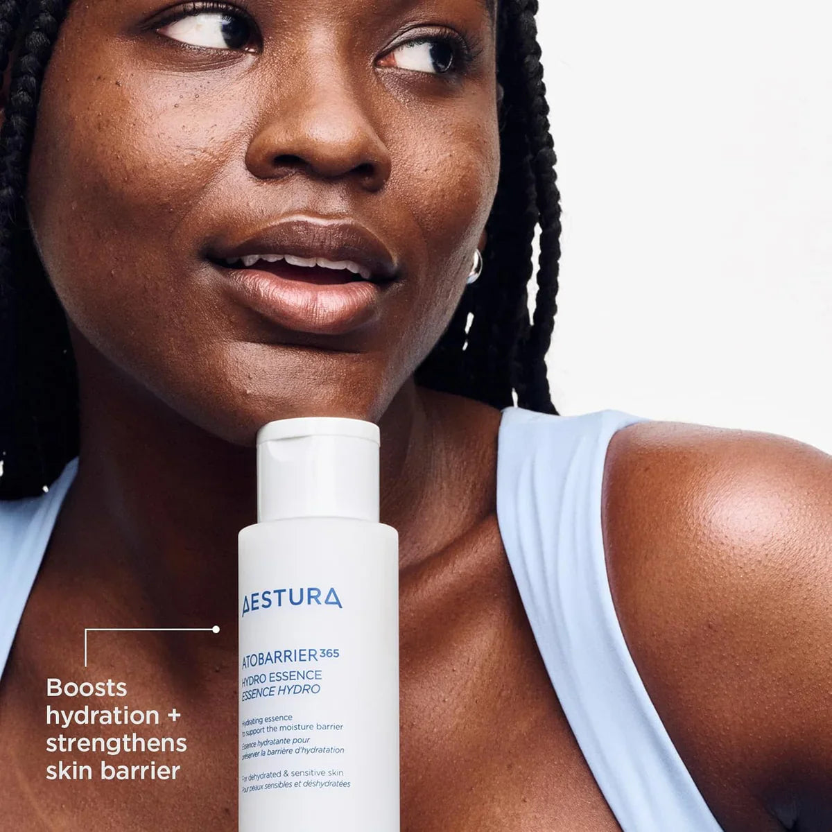 Aestura Atobarrier 365 Hydro Essence 200ml – Tube mit blau-weißem Etikett neben weißer Sprühflasche