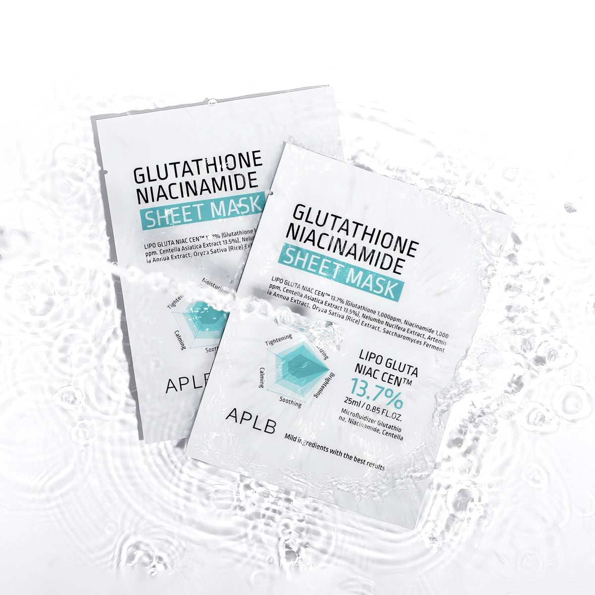 APLB Glutathione Niacinamide Sheet Mask 25ml – zwei Maskenbeutel im Wasser liegend