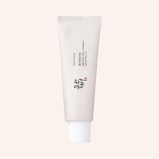 Beauty of Joseon Relief Sun : Rice + Probiotics SPF50+ PA++++ 50ml – aufrecht stehende glatte weiße Tube mit Kappe nach oben, schlicht vor reinweißem Hintergrund