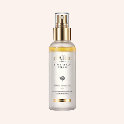 d'Alba White Truffle First Spray Serum 100ml – Sprühflasche mit Etikett vor schwarzem Hintergrund