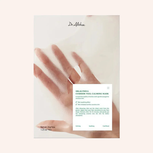 Dr. Althea Cushion Veil Calming Mask 35g – Flaches rechteckiges Kartonsachet mit transparentem Fenster auf weißem Grund