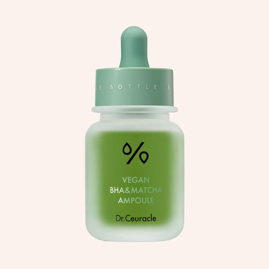 Dr. Ceuracle Vegan BHA & Matcha Ampoule 30ml – Pipettenflasche mit grünlichem Inhalt vor schwarzem Hintergrund