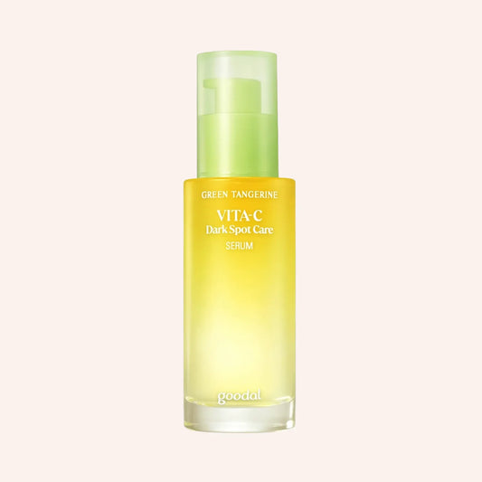 Goodal Green Tangerine Vita C Dark Spot Care Serum 40ml – Flasche mit hellgelbem Inhalt vor schwarzem Hintergrund