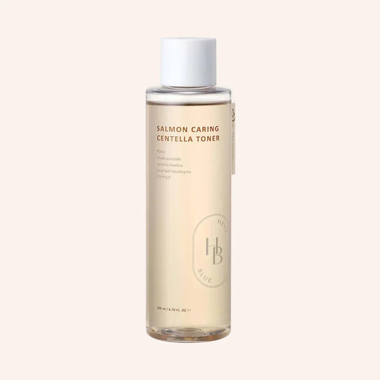 Heveblue Salmon Caring Centella Toner 200ml – transparente Flasche mit umlaufendem Etikett vor hellem Grund