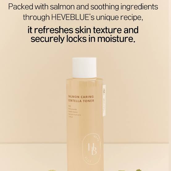 Heveblue Salmon Caring Centella Toner 200ml – Glasflasche mit beigem Etikett vor hellem Hintergrund