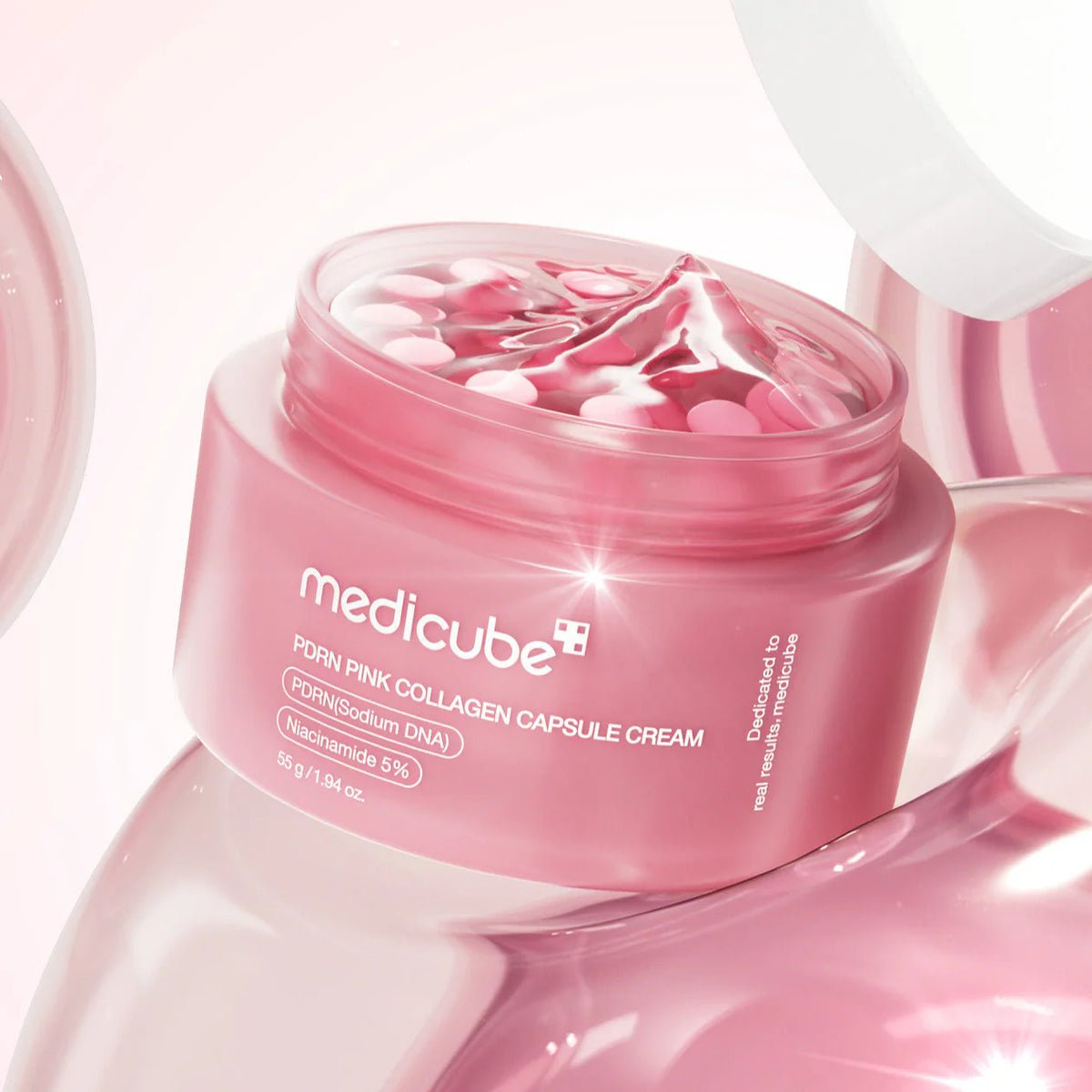 Medicube PDRN Pink Collagen Capsule Cream 55g – Tiegel in der Detailansicht auf hellem Grund