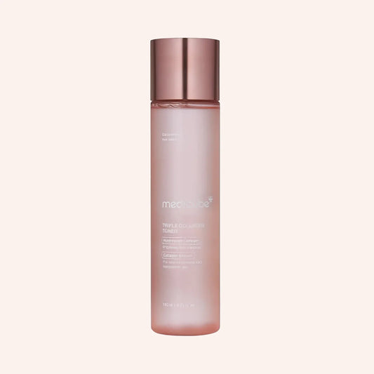 Medicube Triple Collagen Toner  140ml – Flasche mit Verlauf von Weiß zu Rosé und hellem Deckel vor Schwarz