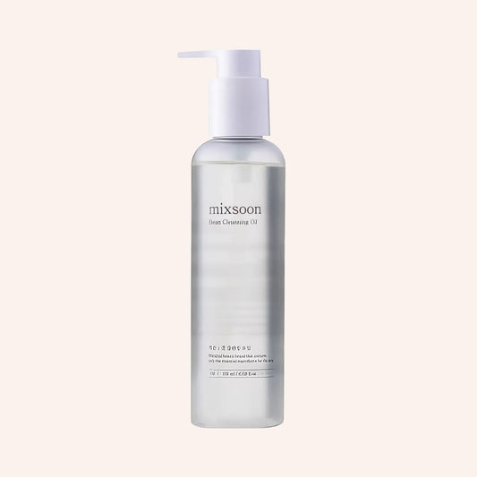 Mixsoon Bean Cleansing Oil 195ml – transluzente Pumpflasche vor schwarzem Hintergrund