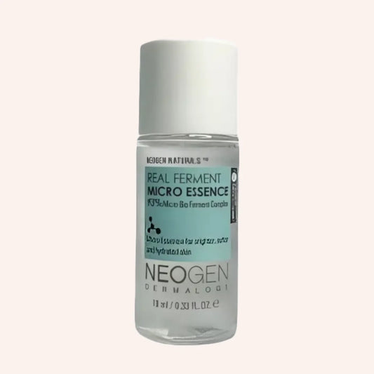 Neogen Dermalogy Real Ferment Micro Essence 10ml – Flasche mit überwiegend hellem Etikett, frontal und aufrecht gezeigt