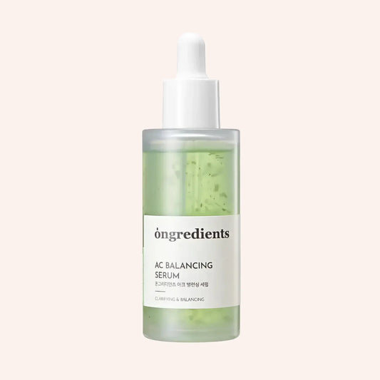 Ongredients Heartleaf AC Balancing Serum 50ml – Pipettenflasche mit Etikett vor dunklem Hintergrund