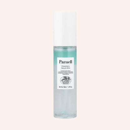 Parnell Cicamanu Serum Mist 50ml – transparente Flasche mit weißer Kappe, aufrecht vor schwarzem Hintergrund