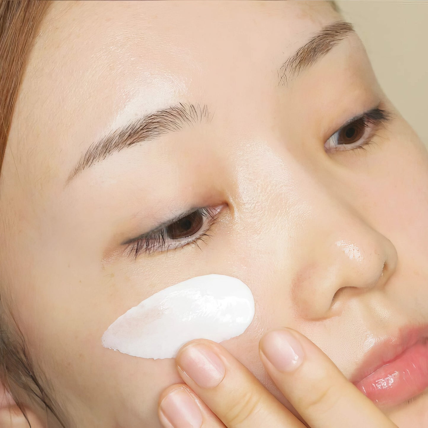 Round Lab - Birch Sap Moisturizing Tone- Up Sunscreen - 50ml-Wonder Skin