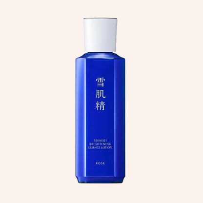 Sekkisei Brightening Essence Lotion 200ml – blaue Flasche aufrecht vor Schwarz