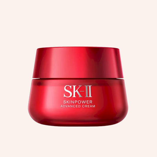 SK-II SkinPower Advanced Cream 50g – roter Tiegel mit weißen Akzenten auf schwarzem Grund