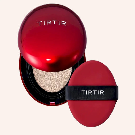 TIRTIR Mask Fit Red Cushion 18g – glänzend rotes, rechteckiges Cushion-Etui mit spiegelnder Oberfläche und weißer Schrift