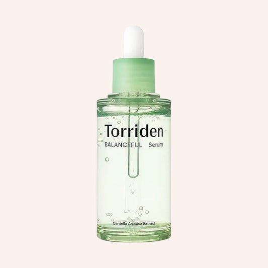Torriden Balanceful Cica Serum 50ml – transparente Pipettenflasche aufrecht vor schwarzem Hintergrund
