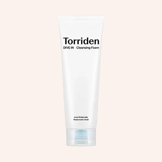 Torriden DIVE-IN Low Molecular Hyaluronic Acid Cleansing Foam 150ml – weiße Tube mit Strukturmuster, Blattzeichnung