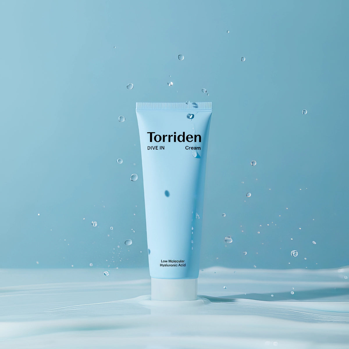 Torriden DIVE-IN Low Molecular Hyaluronic Acid Cream 80ml – Tube aus drei Perspektiven mit Tropfen