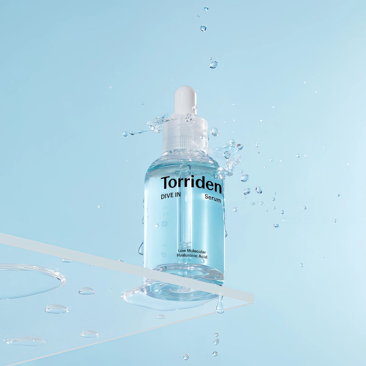 Torriden DIVE-IN Low Molecular Hyaluronic Acid Serum 50ml – Flasche mit Tropfen in zwei Ansichten