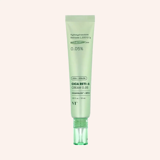 VT Cica Reti-A Cream 0.05 30ml – transparente Kunststofftube mit weißer Kappe und Etikett vor dunklem, einfarbigem Grund