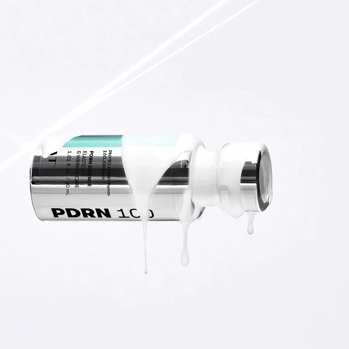 VT PDRN Essence 100 30ml – durchscheinende Pipettenflasche in warmem, gelblichem Licht, Pipette leicht angehoben